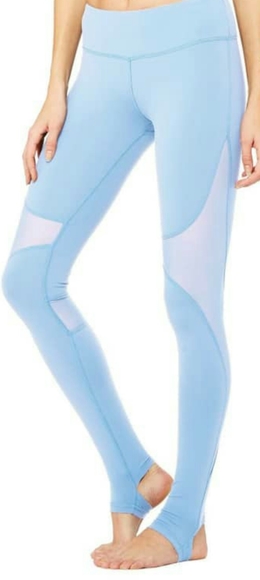 The Coast ALOYOGA Legging offers secure coverage. - Picture 8 of 8